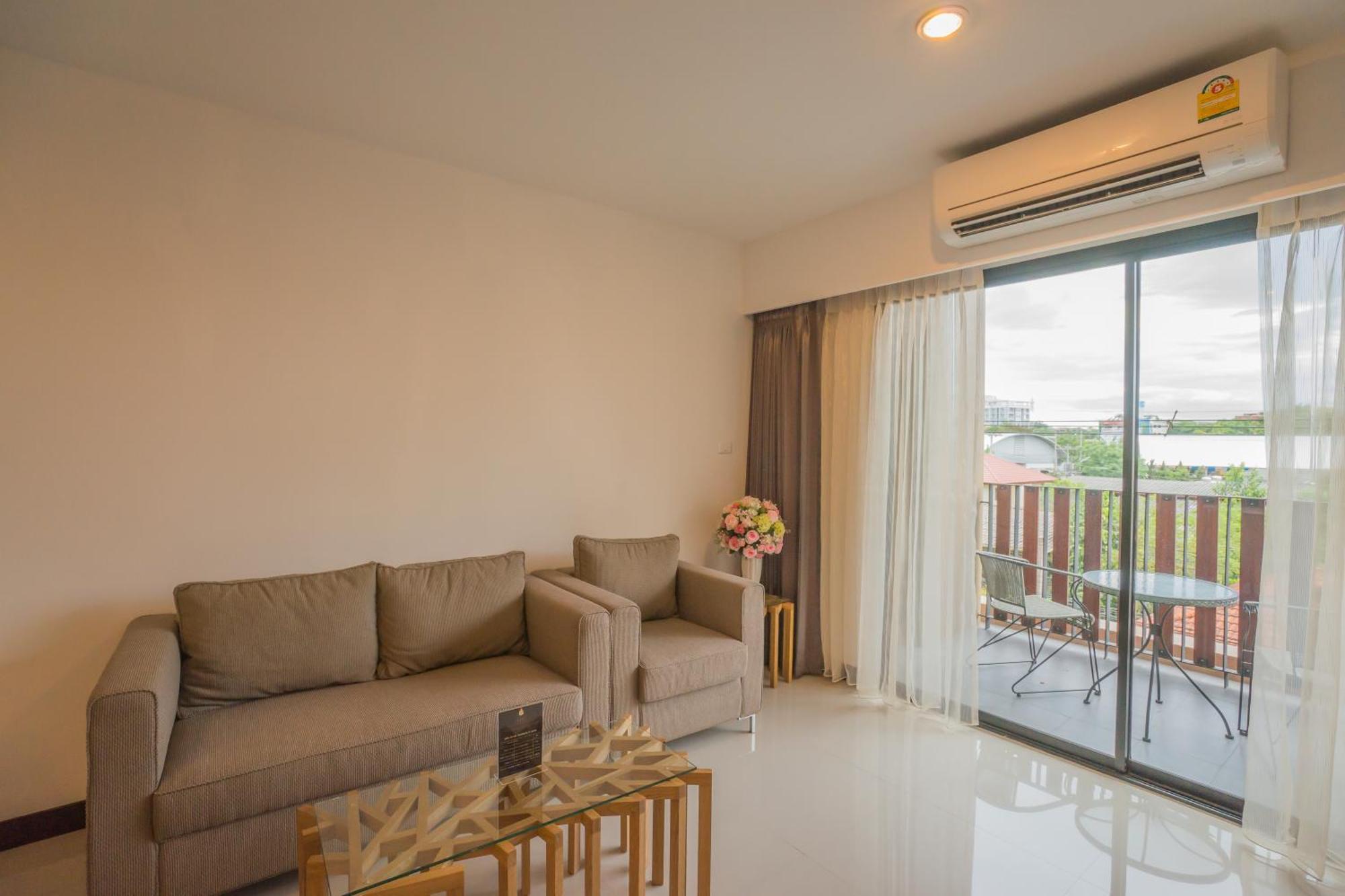 Lani Chiang Mai Hotel Phòng bức ảnh