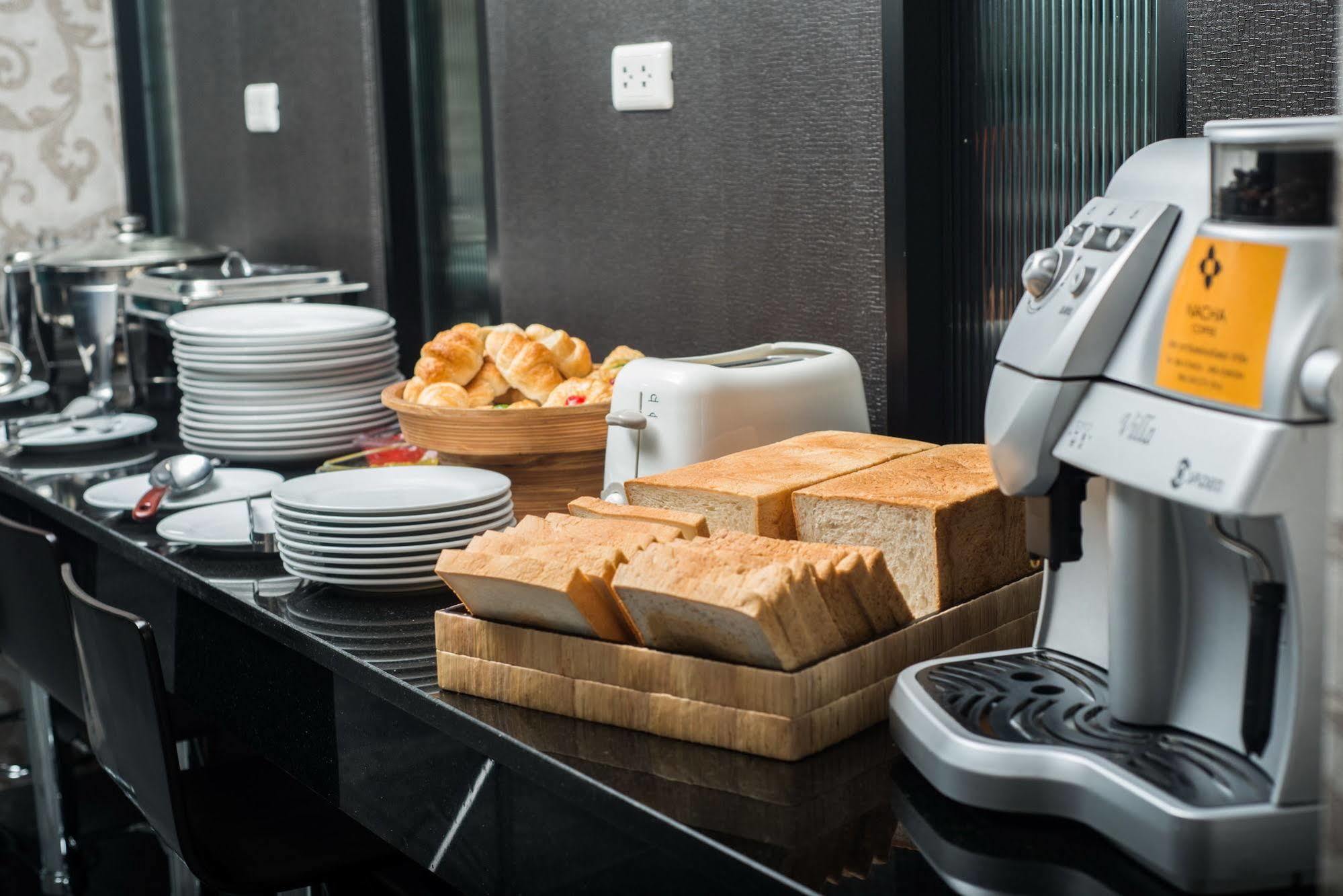 Lani Chiang Mai Hotel Ngoại thất bức ảnh